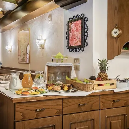 Hotel Weisse Lilie - Giglio Bianco 3*